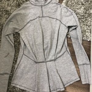Lululemon Long sleeve Pullover size 4
